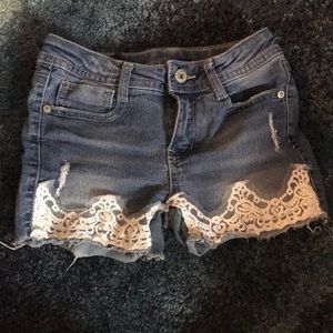 Girls cut off shorts